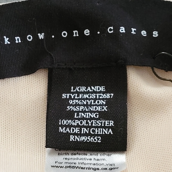 Know One Cares One Shoulder Sequin Top L Nude New - Picture 8 of 8